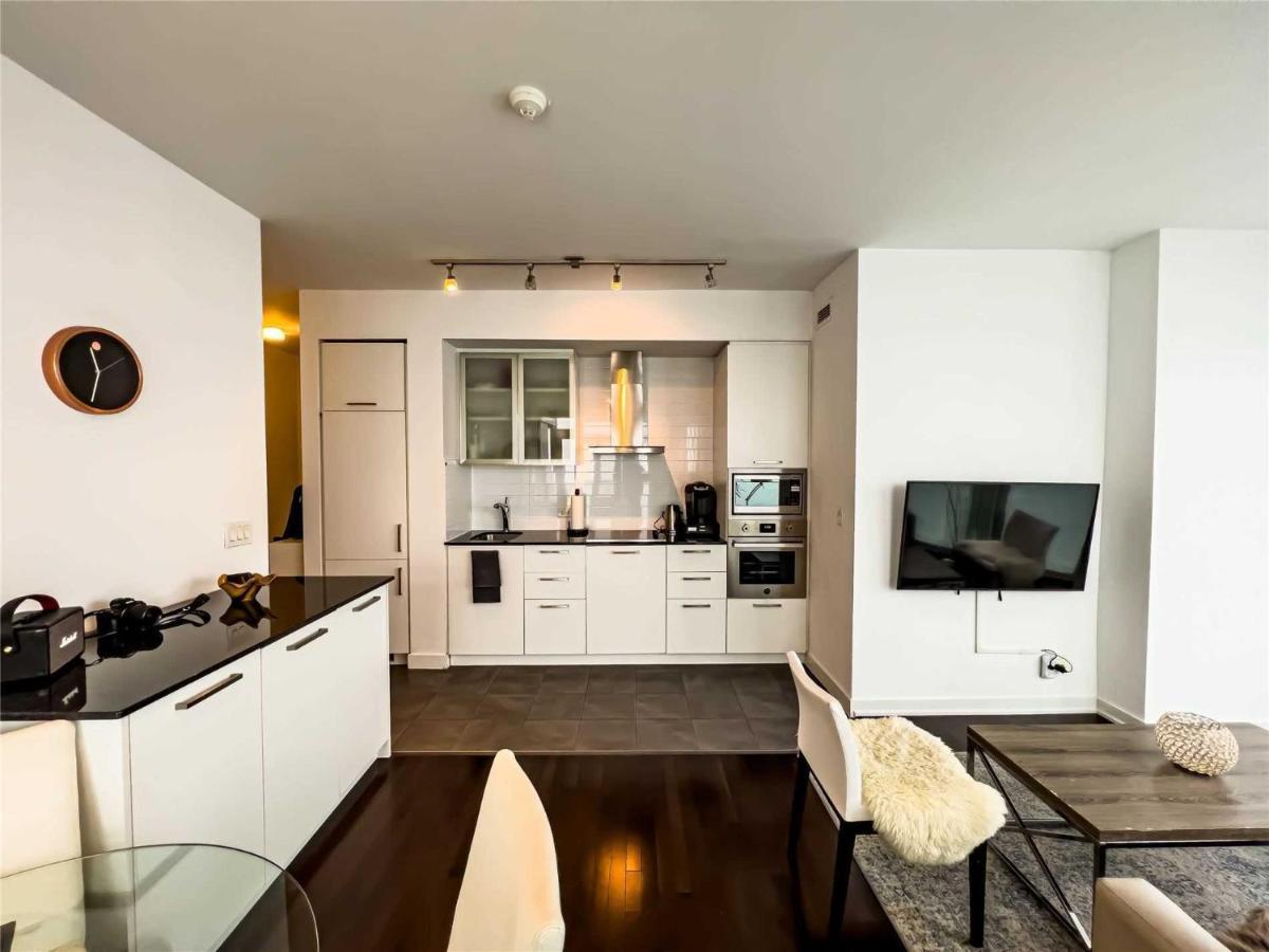 Luxury Condo In The Heart Of Toronto - Next To Scotiabank Arena Екстер'єр фото