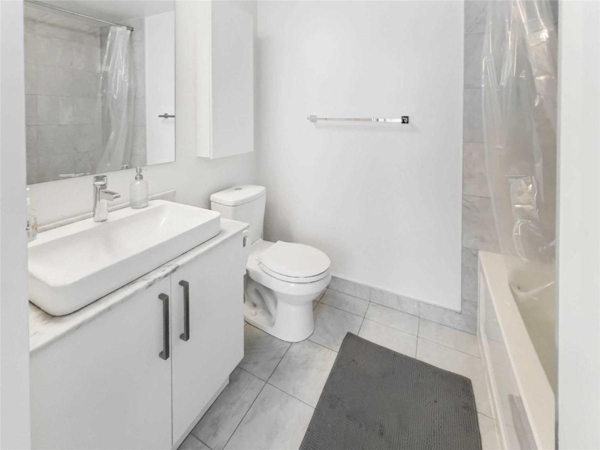 Luxury Condo In The Heart Of Toronto - Next To Scotiabank Arena Екстер'єр фото